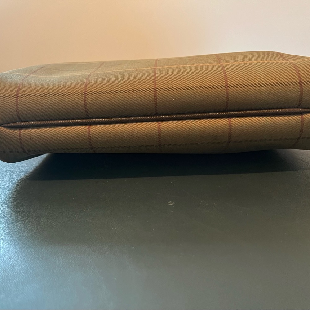 Burberry Cosmetics Pouch/ Clutch - Picture 5 of 10